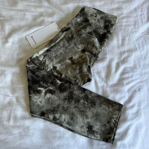 🆕 Lululemon Align Crop 21” Diamond Dye Light Sage Army Green Dark Olive